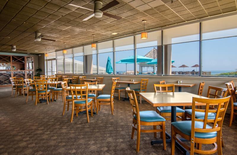 Ramada Plaza By Wyndham Nags Head Oceanfront Hotell Kill Devil Hills Exteriör bild