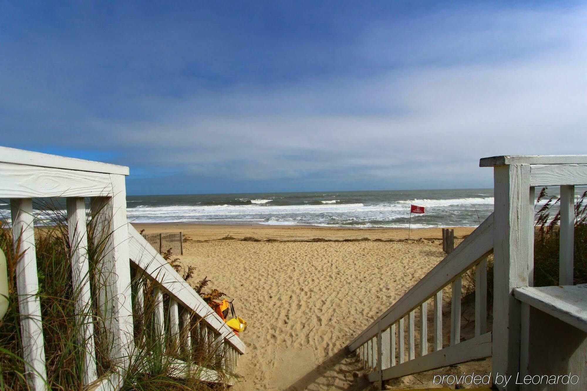 Ramada Plaza By Wyndham Nags Head Oceanfront Hotell Kill Devil Hills Exteriör bild